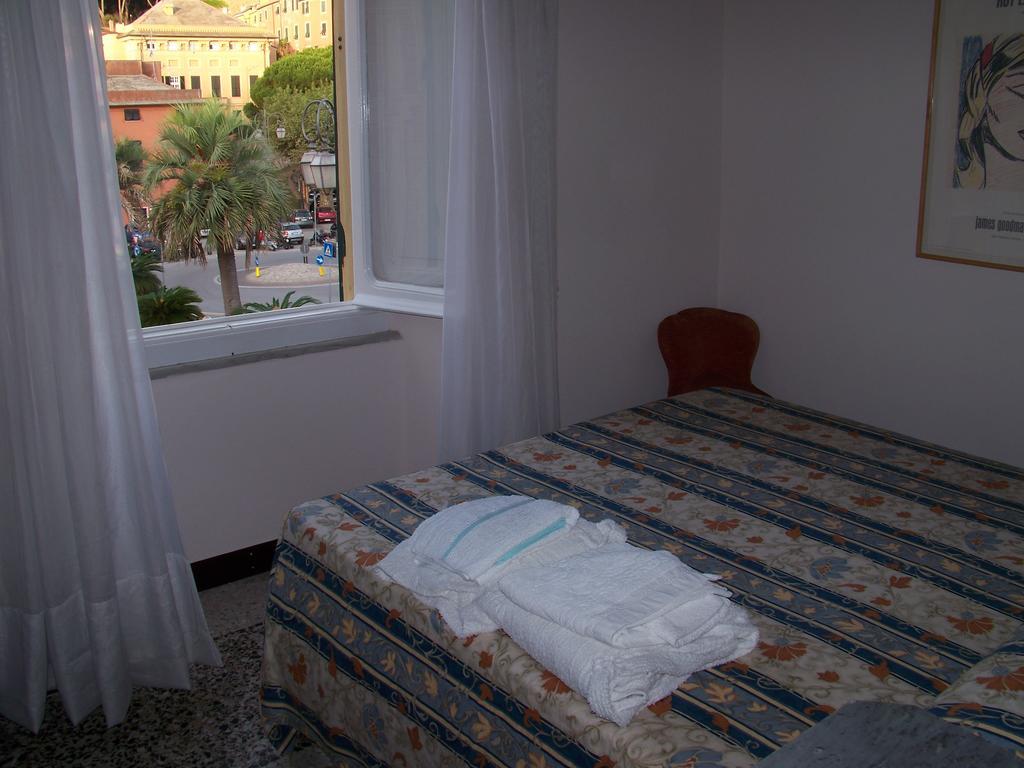 B&B Portobello Сестри Леванте Стая снимка